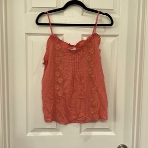 Salmon colored tank top